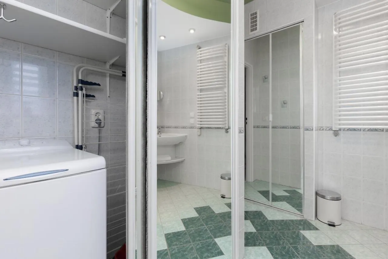 Family Apartment Bogatynska Bemowo By Noclegi Renters ワルシャワ
